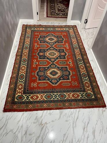ватный матрас детский: Satilir Qədimi xalca.Vəziyyəti əladir.Ölcüsü 3m x 2 m