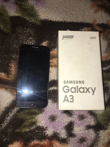 Samsung: Samsung Galaxy A3 2017, 16 ГБ, цвет - Черный, 2 SIM