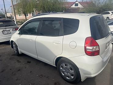 Унаа: Honda Fit: 2003 г., 1.5 л, Вариатор, Бензин, Хетчбек — 3