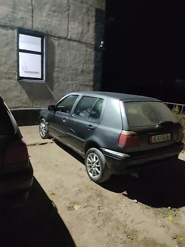 бензиновый картинг: Volkswagen Golf: 1992 г., 1.8 л, Механика, Бензин, Хэтчбэк — 3