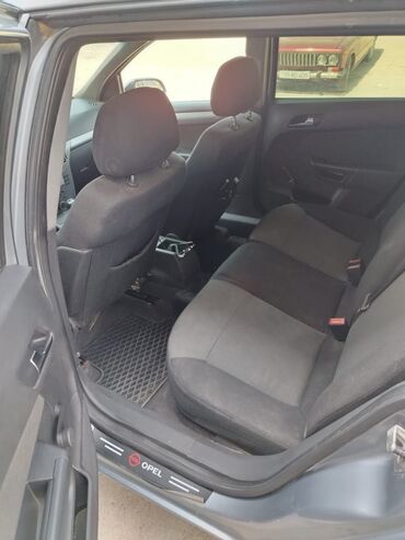 Opel: Opel Astra: 1.4 l | 2005 il 259751 km Universal — 6