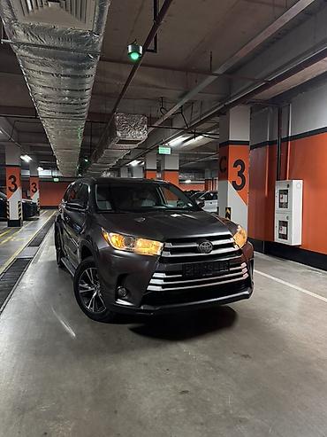 bmv x3: Toyota Highlander: 2018 г., Автомат, Бензин, Кроссовер — 3