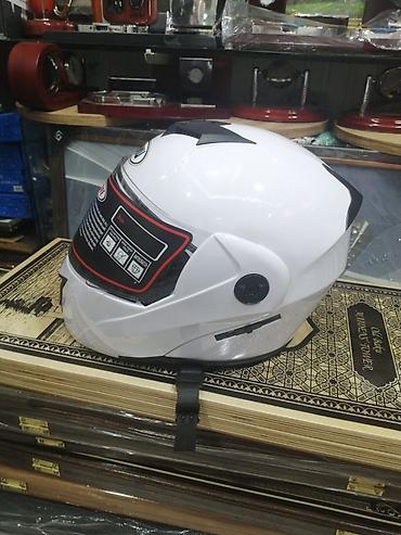 Moto gödəkçələr: Çerepaxa 55aznə, Qoruyucu geyim 55azn Əlcəklər 5azn 10azn Dizlik — 24