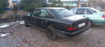 автомобильный домкрат: Mercedes-Benz W124: 1988 г., 2 л, Механика, Бензин, Седан