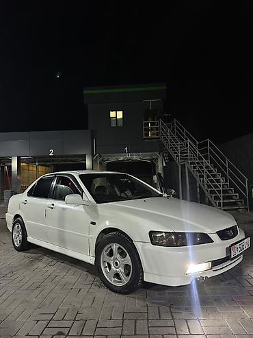 Honda Accord: 2002 г., Седан
