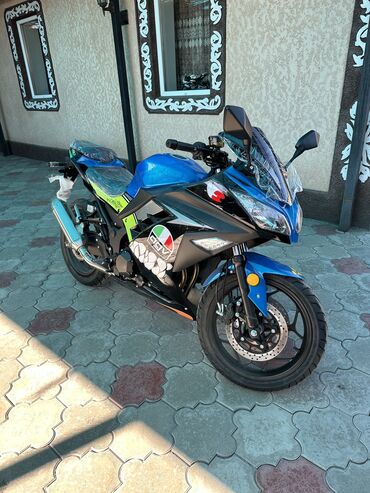 мотор на мотоцикл: Спортбайк Kawasaki, 400 куб. см, Бензин, Взрослый, Новый