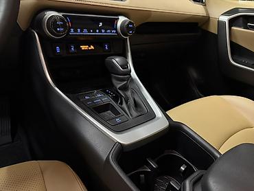 Toyota: Toyota RAV4: 2022 г., 2.5 л, Автомат, Гибрид, Кроссовер — 10