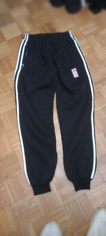 adidas ljubicasta trenerka: Adidas, L (EU 40), Single-colored, color - Black