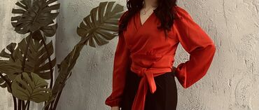 женские блузки с длинным рукавом: Блузка, Классическая модель, Атлас
