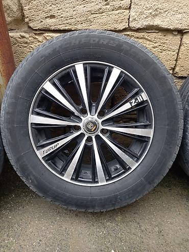 vossen diskler: 4 ədəd komplekt disk və şin - Disklər: qara/xrom rəngli çoxşüalı — 3