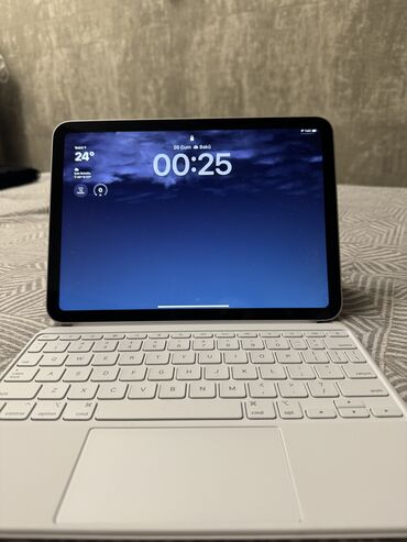 ipad keyboard: Б/у Apple iPad 10 (2022), 10,9", 256 ГБ, Самовывоз