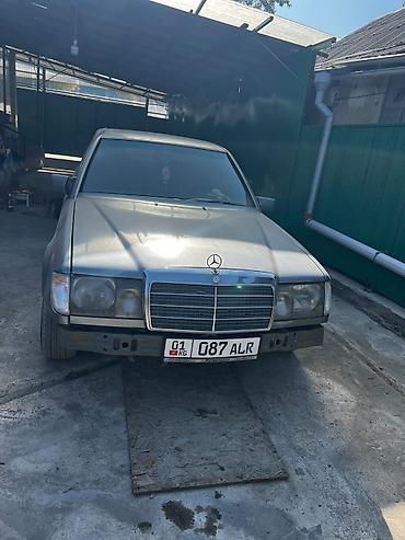 rolls rois: Mercedes-Benz W124: 1990 г., 2.3 л, Механика, Бензин, Седан — 1