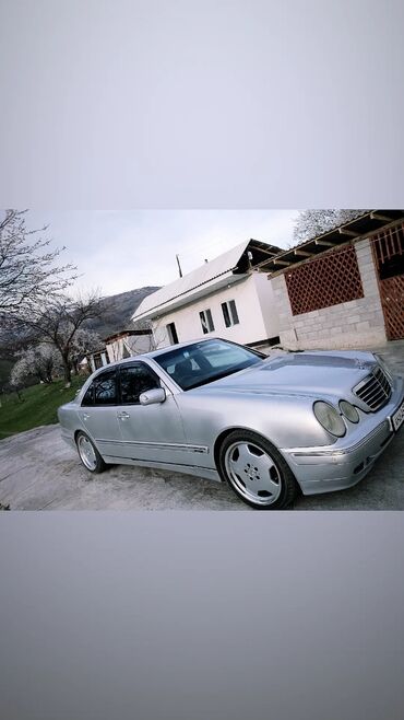 Mercedes-Benz: Mercedes-Benz : 2001 г., 2 л, Автомат, Бензин, Седан