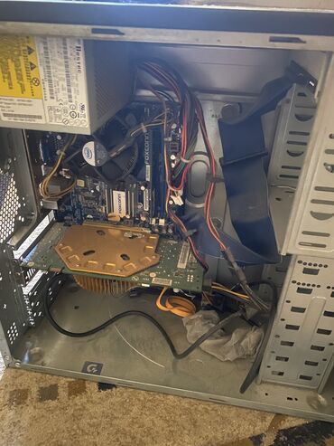 старые мониторы: Компьютер, ОЗУ 4 ГБ, Для несложных задач, Б/у, Intel Pentium, Без накопителя