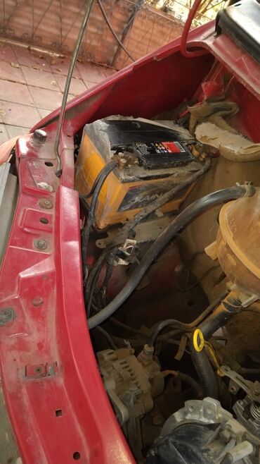 Ford: Ford Transit: 2.5 l | 1999 il Van/Minivan — 6