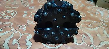 Буры: Буровая коронка по горным породам (ударно-вращательное бурение). - — 4