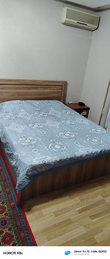 yorga: İki nəfərlik taxta çarpayı dəsti.yaninda tumba - Ölçü: təxmini — 1