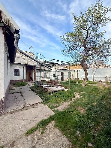 Продажа коттеджей и домов: 🔥 Срочная продажа! Участок с домом — Ахунбаева / Шукурова 🔥 	📏 Площадь — 4