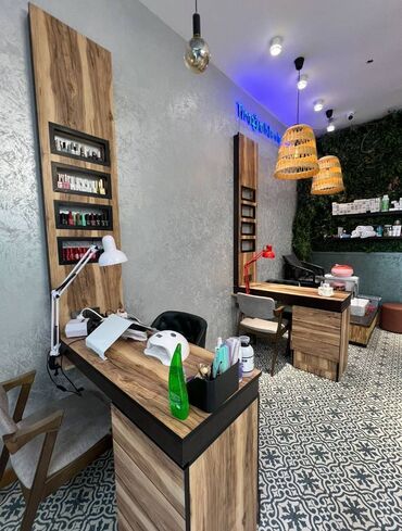 Digər kommersiya daşınmaz əmlakı: Nərimanov rayonu, Ziya Bünyadov, Karl Maksa yaxın ərazidə yerləşən — 2