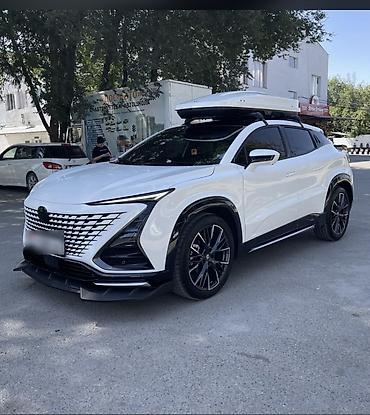 camry 2016: Changan Uni-T: 2025 г., 1.5 л, Робот, Бензин, Внедорожник — 1