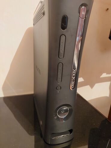 xbox gamepad baku: Xbox 360 120gb tek wekldeki kimidir hecneyi yoxdur