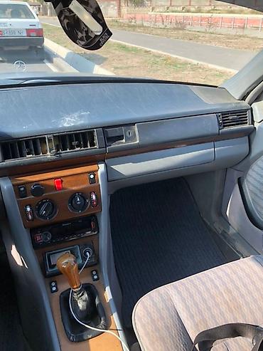 Mercedes-Benz: Mercedes-Benz W124: 1990 г., 2.3 л, Механика, Бензин, Седан — 8