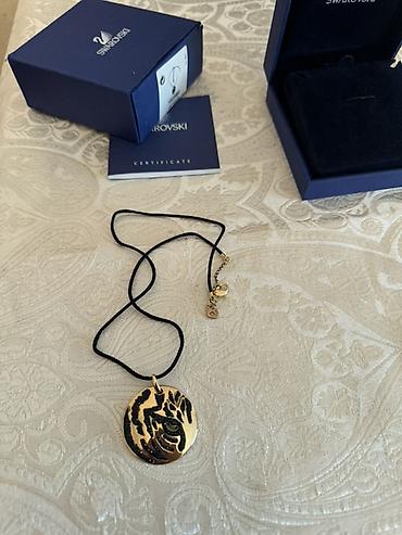 Şəxsi əşyalar: Swarovski boyunbağı dəsti - Brend: Swarovski - Komlekt: hədiyyə — 3