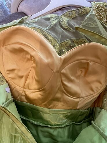 Ziyafət donları: Nisan donum olub,270 manata alinib.Cox gozel,mukemmel dondur.1 defe -da lalafo.az — 11 Ziyafət donları: Nisan donum olub,270 manata alinib.Cox gozel,mukemmel dondur.1 defe — 11