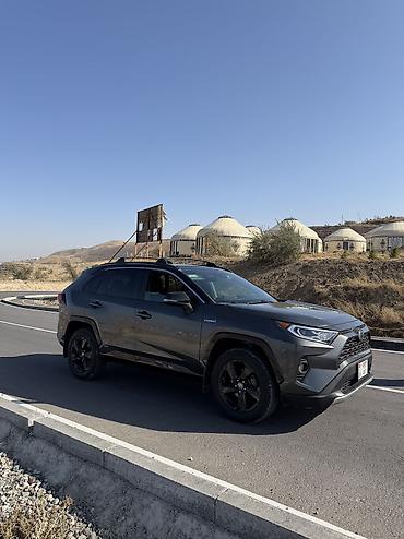 Toyota: Toyota RAV4: 2021 г., Автомат, Гибрид, Кроссовер — 3