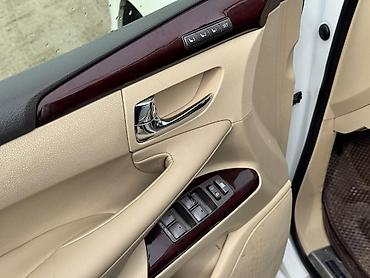 Lexus: Lexus LX: 2012 г., 5.7 л, Автомат, Бензин, Внедорожник — 9