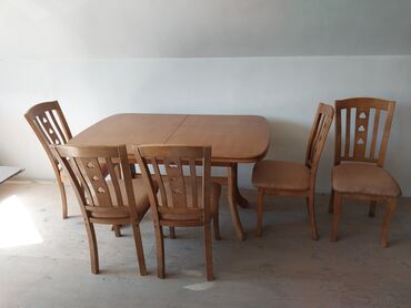 деревянные столы и стулья: Зал үчүн Стол, Колдонулган