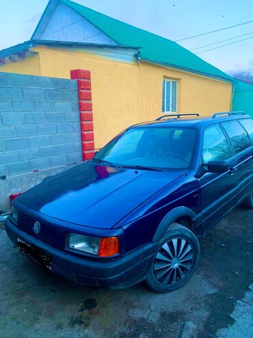 Volkswagen: Volkswagen Passat: 1992 г., 2 л, Механика, Бензин, Универсал