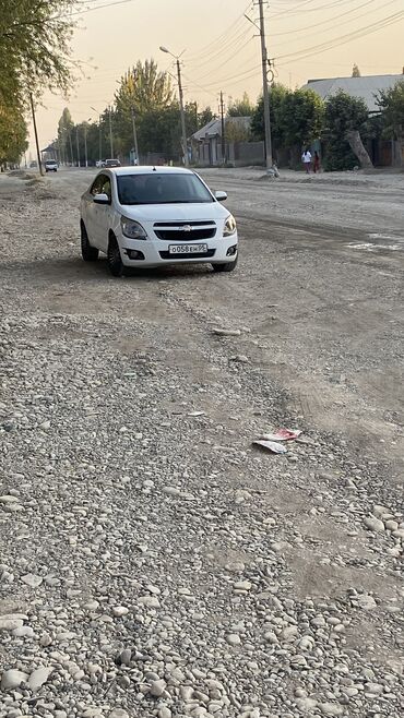 авто рассрочку без банка: Chevrolet Cobalt: 2013 г., 1.5 л, Механика, Бензин