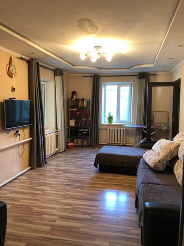 продажа домов в городе бишкек: 80 м², 4 комнаты, Требуется ремонт Кухонная мебель