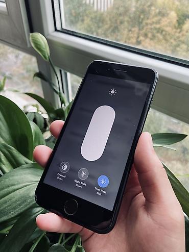 Apple iPhone: IPhone SE 2020, Б/у, 64 ГБ, Черный, 88 % — 4
