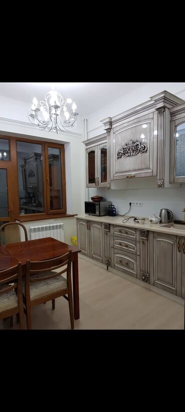 стиль прованс мебель: Продается кухонный гарнитур в классическом стиле. Дизайн: Гарнитур