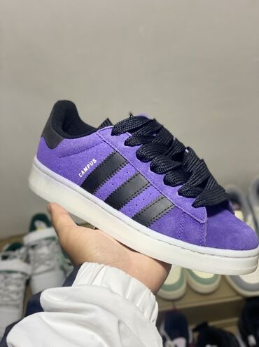 Кроссовки и спортивная обувь: Кеды Adidas Campus (оригинальная линейка Originals) - Материал верха — 9