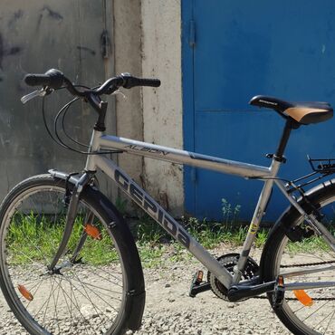 горный велосипед для подростка: Велосипед с рамой.Производство Германия.Состояние отличное. Звонки