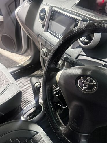 Toyota: Toyota ist: 2003 г., 1.5 л, Автомат, Хэтчбэк — 7