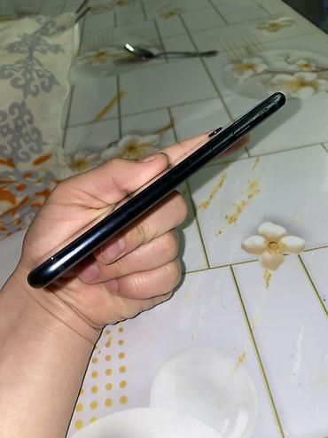 Apple iPhone: IPhone SE 2020, Черный — 6