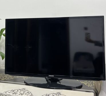 купить экран для компьютера: Продаю телевизор Samsung UE40EH5000W (ОРИГИНАЛ), 40 дюймов Отличное
