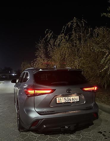 byd e2 2024: Toyota Highlander: 2021 г., 3.5 л, Автомат, Бензин, Кроссовер — 7