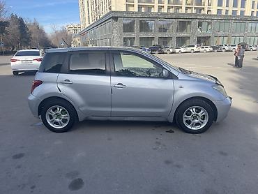 Toyota: Toyota ist: 2004 г., 1.3 л, Автомат, Бензин, Седан — 4