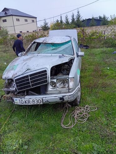 çeşqa maşını: Məhsul: Mercedes-Benz W124 (E-sinfi) avtomobil – ehtiyat hissələri