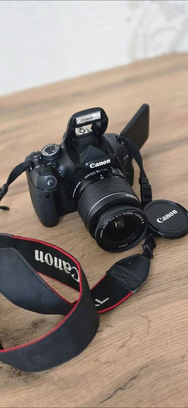 Fotokameralar: CANON EOS 600D təcili satılır.Az işlənib.Tam işlək