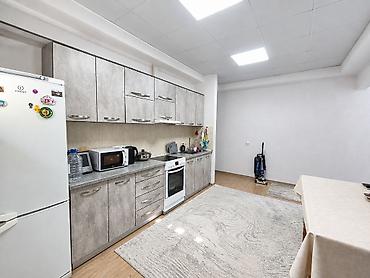 продаю цокольный этаж: 3 комнаты, 79 м², Южная Магистраль 106 серия улучшенная, Цокольный этаж этаж, Косметический ремонт — 7