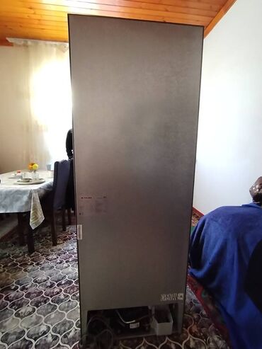 Soyuducular: Təzə alınıb. Bir dəfə belə istifadə olunmayıb. Heçbir problemi yoxdur — 8