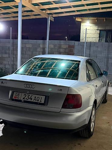 салон машины: Audi A4: 1995 г., 1.8 л, Бензин, Седан — 4