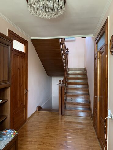 Продажа домов: Дом, 217 м², 6 комнат, Собственник — 4