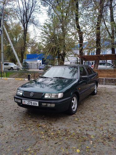 Volkswagen: Volkswagen Passat: 1994 г., 1.8 л, Механика, Бензин, Седан